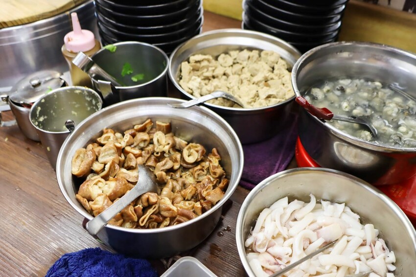 浮誇系麵線就在這邊!一碗麵線加入七種好料有肉有海鮮~