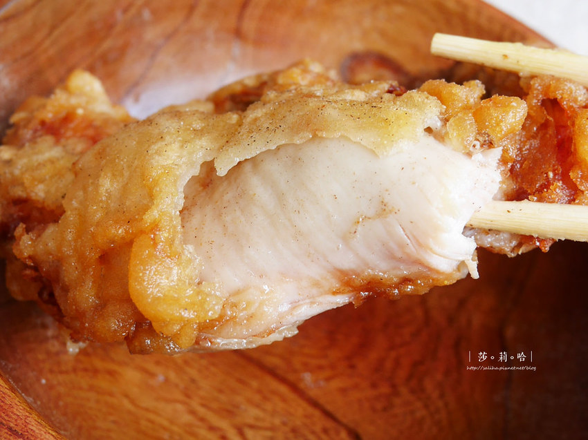 台北萬華龍山寺站附近賴桑麵線好吃中藥香炸雞排炸麻糬冬瓜仙草茶 (5)
