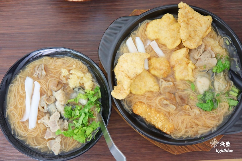 [ 萬華．龍山寺站美食 ] 淺藍 × 賴桑透抽蚵仔麵線～必點一碗吃到七種好料的魔霸麵線