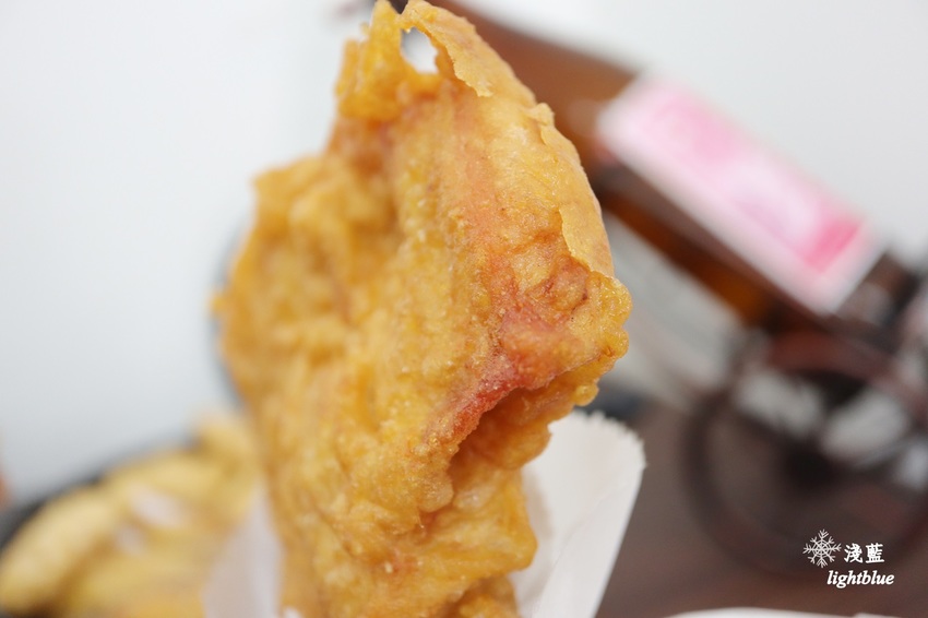 [ 萬華．龍山寺站美食 ] 淺藍 × 賴桑透抽蚵仔麵線～必點一碗吃到七種好料的魔霸麵線