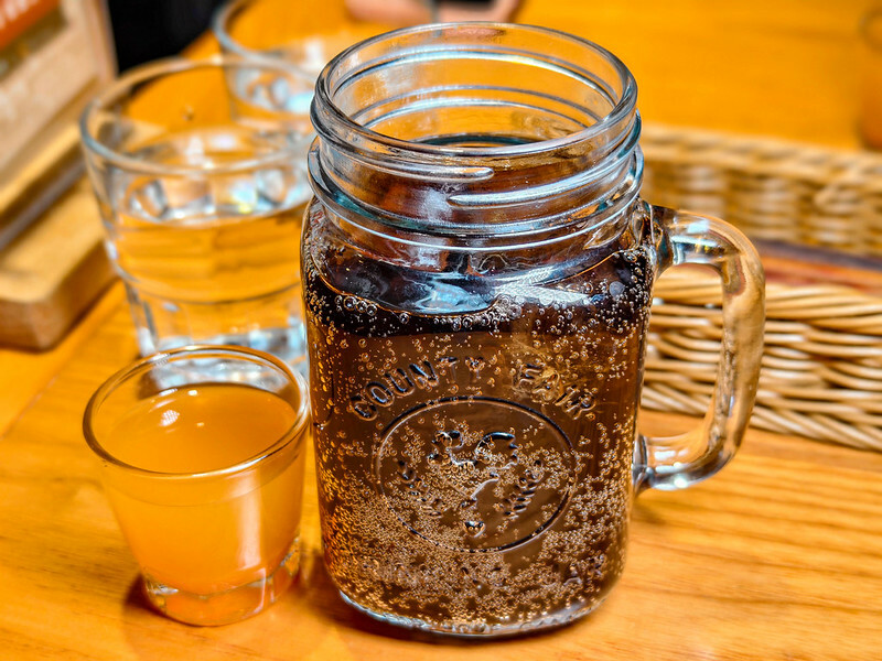 國父紀念館美食推薦！台北必吃多汁山本漢堡排，白飯湯品免費續。