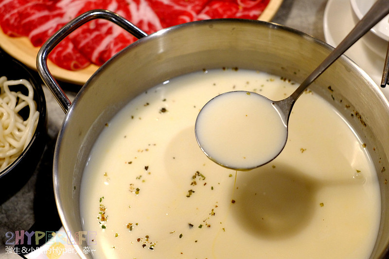 台中好吃火鍋,台中小火鍋,台中忠孝夜市美食,台中東,台中涮涮鍋,台中火鍋,台中火鍋推薦,台中石頭火鍋,台中美食,忠孝夜夜美食,忠孝夜市台中,忠孝夜市好吃,忠孝夜市火鍋,忠孝路美食,涮涮鍋,石頭火鍋,養鍋,養鍋 台中,養鍋 台中 分店,養鍋 菜單,養鍋忠孝夜市,養鍋忠孝店,養鍋菜單 @強生與小吠的Hyper人蔘~