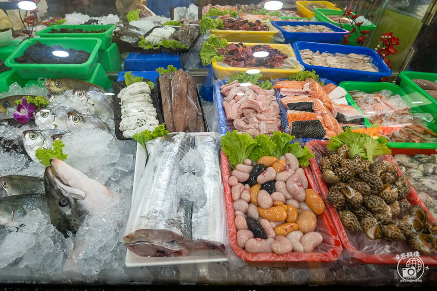 台中市西屯區大祥海鮮燒鵝餐廳 | 秋天就要吃螃蟹!台中老饕就愛吃這間~