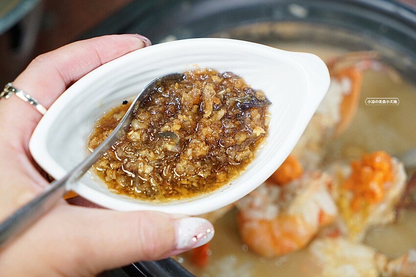 螃蟹控必收！！台中少見365天都有現撈活蟹料理，還有上百道熱炒任你點，聚餐來這準沒錯！！