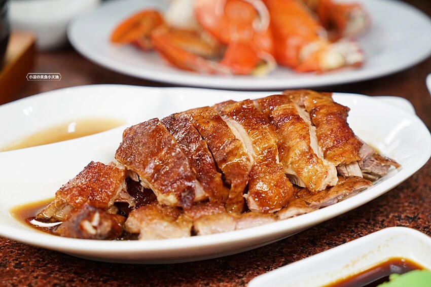 螃蟹控必收！！台中少見365天都有現撈活蟹料理，還有上百道熱炒任你點，聚餐來這準沒錯！！