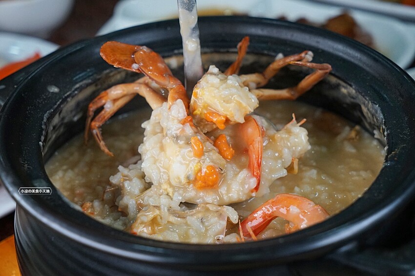 螃蟹控必收！！台中少見365天都有現撈活蟹料理，還有上百道熱炒任你點，聚餐來這準沒錯！！