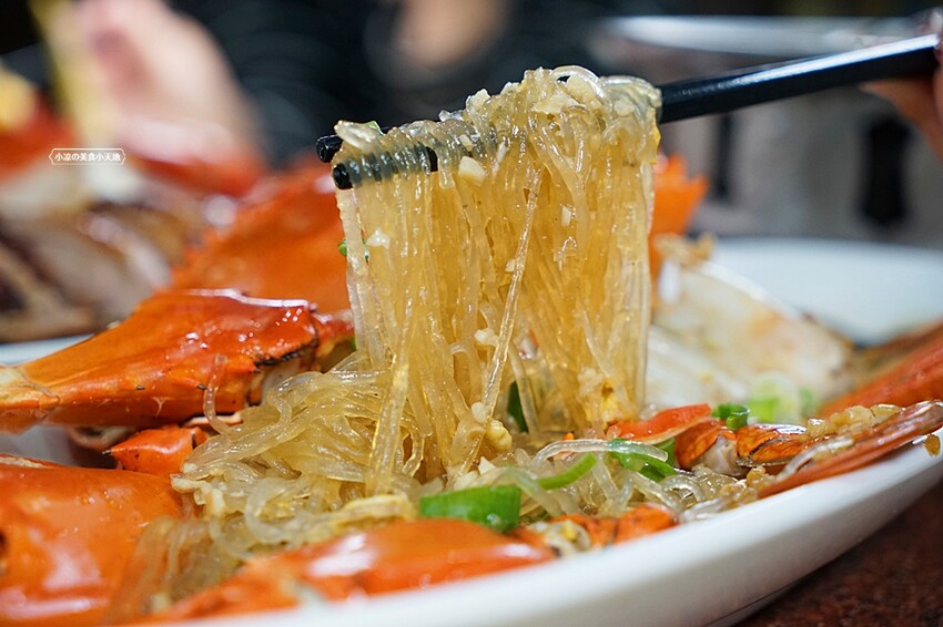 螃蟹控必收！！台中少見365天都有現撈活蟹料理，還有上百道熱炒任你點，聚餐來這準沒錯！！