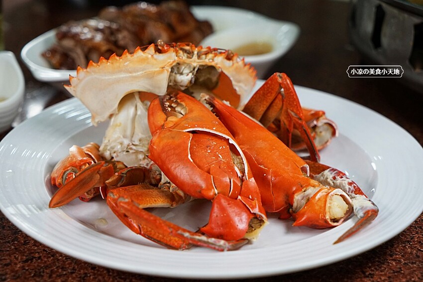 螃蟹控必收！！台中少見365天都有現撈活蟹料理，還有上百道熱炒任你點，聚餐來這準沒錯！！