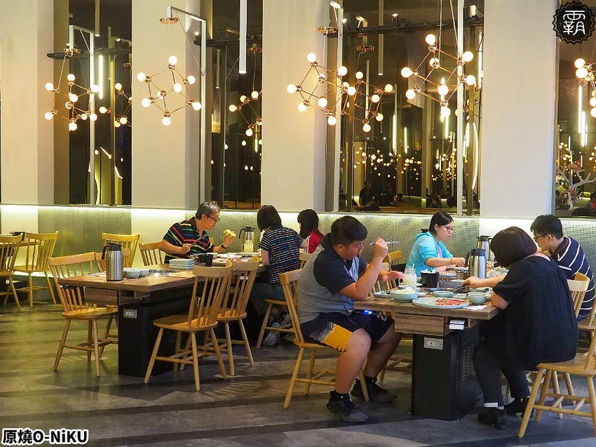 原燒O-NiKU都市野營風,公益路新店開幕!點套餐送燒肉蛋糕!