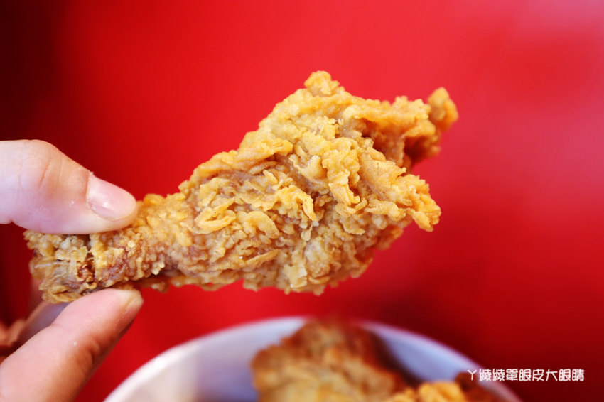 新竹下午茶外送推薦嵐町雞排!比臉還要大的爆汁厚切雞排,巨無霸酥炸深海魷魚