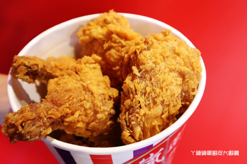 新竹下午茶外送推薦嵐町雞排！比臉還要大的爆汁厚切雞排，巨無霸酥炸深海魷魚