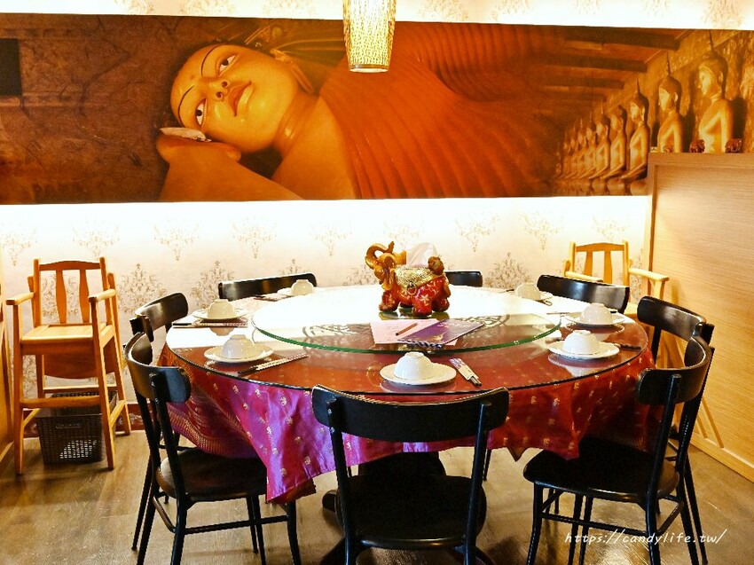 曼谷皇朝泰式料理|台中高CP值泰式餐廳,免收服務費,平日午餐桌菜再享85折~