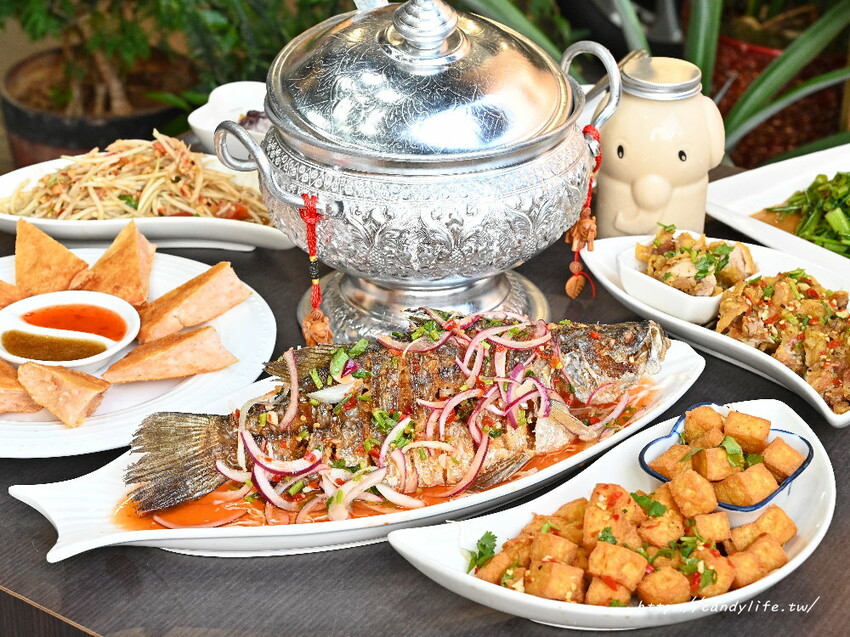 曼谷皇朝泰式料理|台中高CP值泰式餐廳,免收服務費,平日午餐桌菜再享85折~
