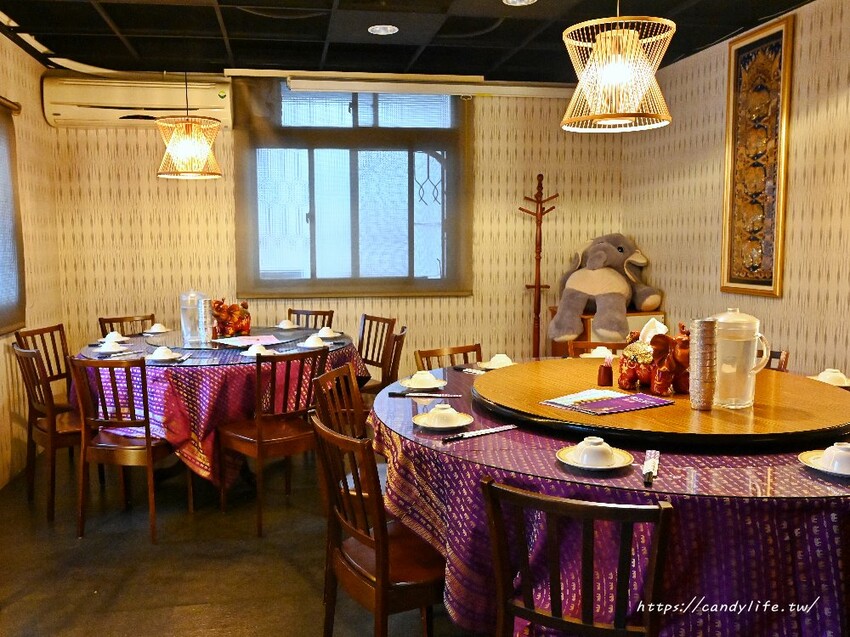 曼谷皇朝泰式料理|台中高CP值泰式餐廳,免收服務費,平日午餐桌菜再享85折~