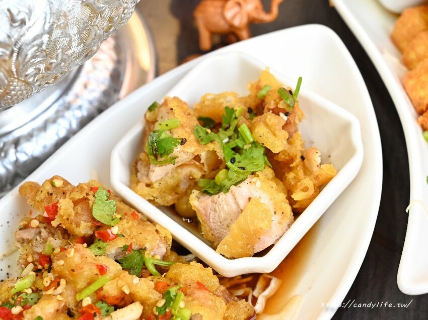 曼谷皇朝泰式料理|台中高CP值泰式餐廳,免收服務費,平日午餐桌菜再享85折~