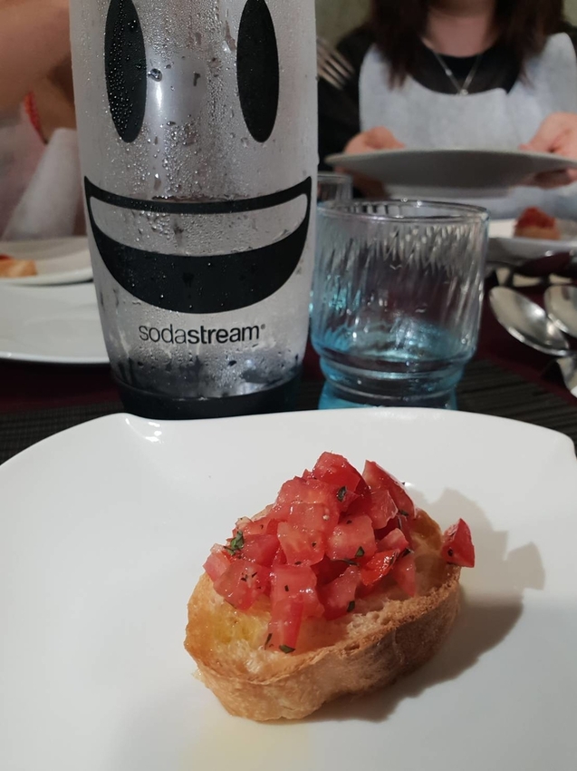 【花蓮.市區】龍私廚義式餐廳寵物友善。推濃情巧克力蝦+馬鈴薯做的麵疙瘩+糖炒杏仁奶油冰霜。超獨特口味