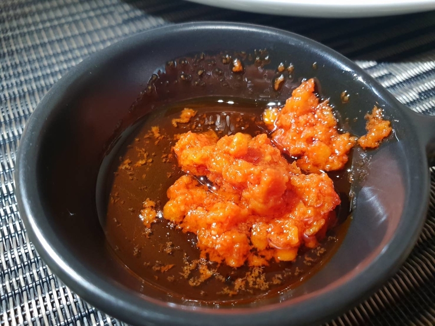 【花蓮.市區】龍私廚義式餐廳寵物友善。推濃情巧克力蝦+馬鈴薯做的麵疙瘩+糖炒杏仁奶油冰霜。超獨特口味