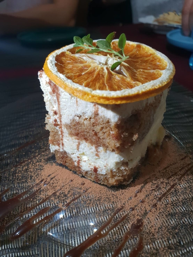 【花蓮.市區】龍私廚義式餐廳寵物友善。推濃情巧克力蝦+馬鈴薯做的麵疙瘩+糖炒杏仁奶油冰霜。超獨特口味