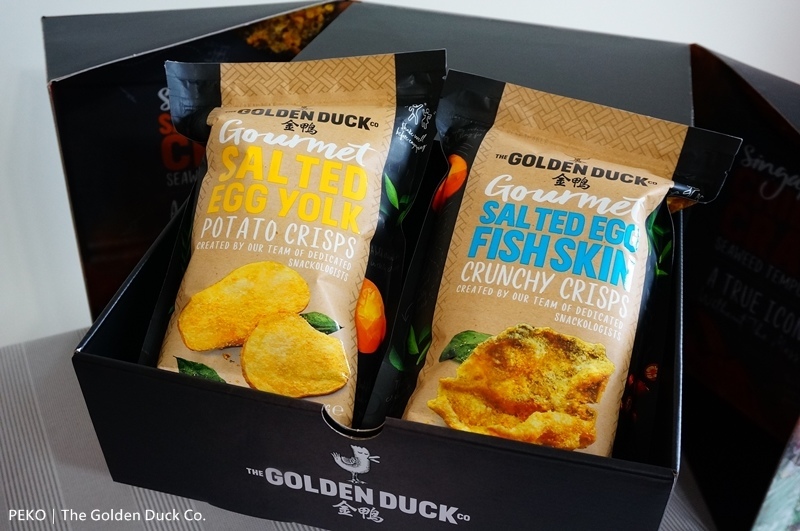 豪享吃金鴨.新加坡必買伴手禮.金鴨.金鴨鹹蛋魚皮.金鴨台灣.金鴨鹹蛋黃洋芋片.金鴨洋芋片.金鴨鹹蛋黃魚皮.鹹蛋黃蟹天婦羅紫菜.辣椒蟹天婦羅紫菜.新加坡零食.