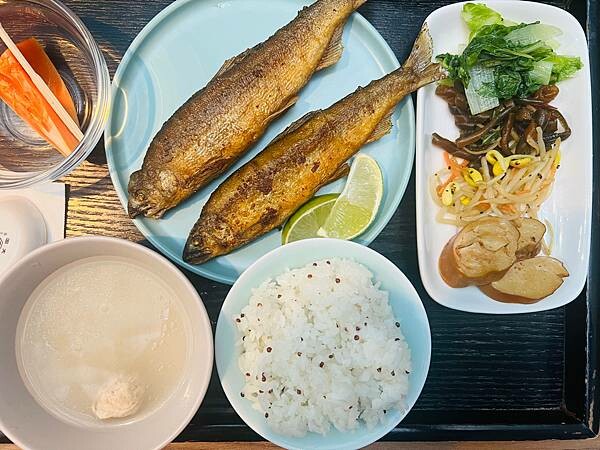 台北迪化街：老台北的同安樂午餐。桃花源緣老式建築屋品茶加點心