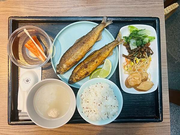 台北迪化街：老台北的同安樂午餐。桃花源緣老式建築屋品茶加點心