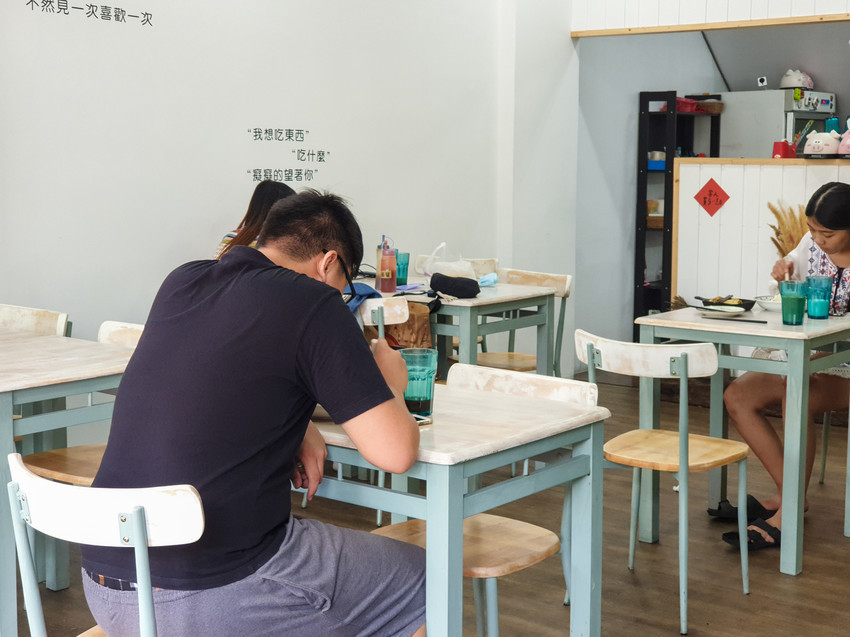 屏東美食||約豊早午餐-古早味粉漿蛋餅加上了多種配料，一次滿足味蕾||屏東市區、屏東早午餐、粉漿蛋餅