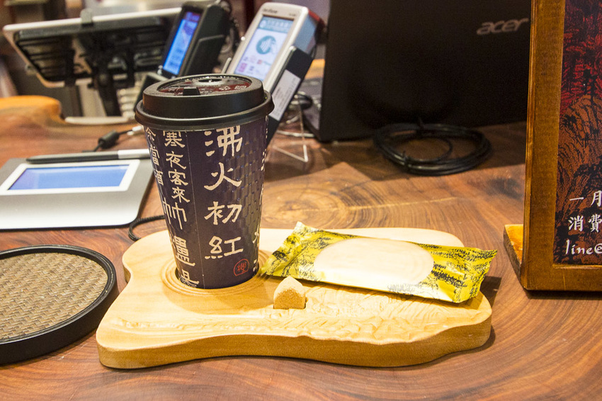 【台中景點】宮原眼科第三間特色店｜櫟社～，第四信用合作社姐妹店，茶霜淇淋和奶油餅乾是人氣商品