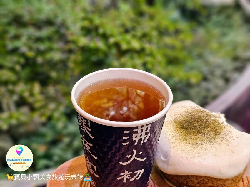 台中市中區[食]台中 櫟社 宮原眼科新品牌 主打將茶呈現於甜點上，其中招牌霜淇淋及茶戚風 來此必點