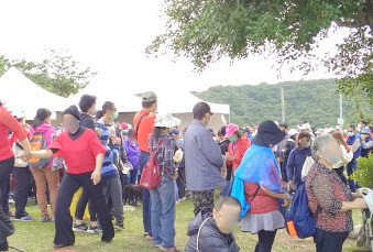2020.10.24虎頭山環保公園舉辦[銀力時代 再創高峰]千人健走活動˙排隊失序.民怨沸騰