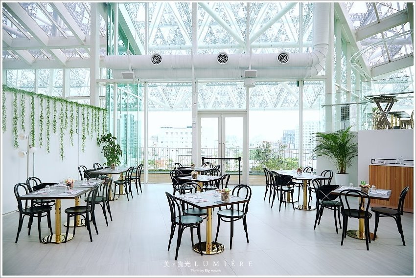 【台南】LUMIÈRE美．食光 餐酒館．最美玻璃屋景觀餐廳!