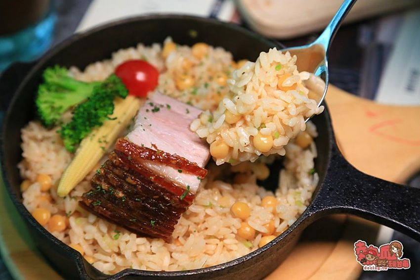 【台南美食】台南唯一空中花園用餐環境！台南美術館2館一覽台南夜景的好去處：美。食光 Lumière餐酒館 - 熱血玩台南。跳躍新世界