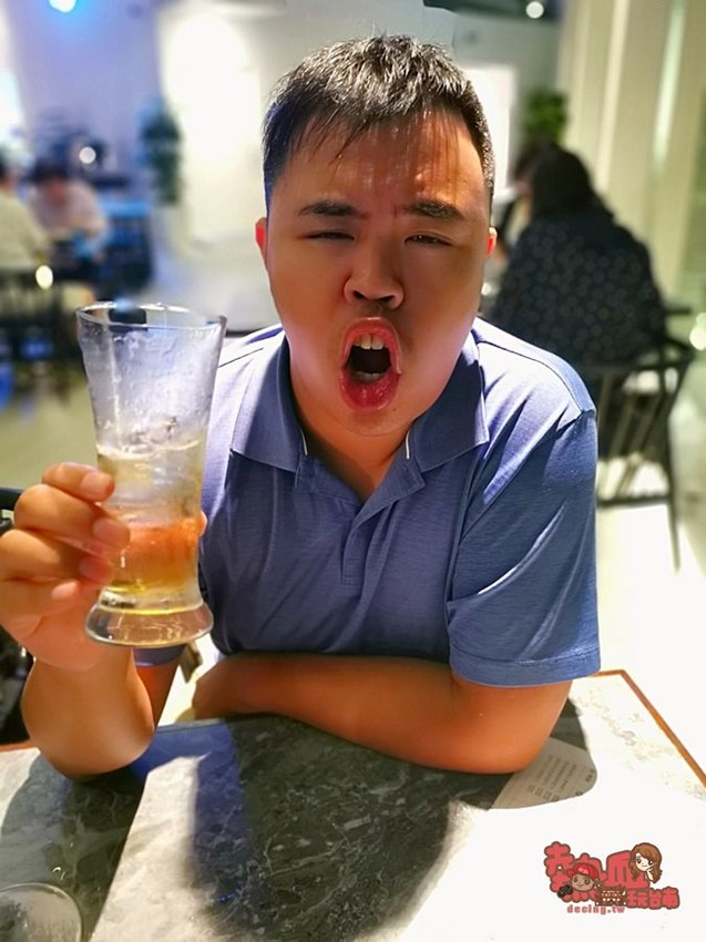 【台南美食】台南唯一空中花園用餐環境！台南美術館2館一覽台南夜景的好去處：美。食光 Lumière餐酒館 - 熱血玩台南。跳躍新世界