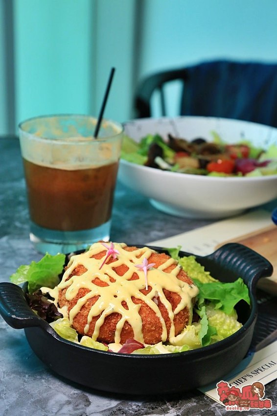 【台南美食】台南唯一空中花園用餐環境！台南美術館2館一覽台南夜景的好去處：美。食光 Lumière餐酒館 - 熱血玩台南。跳躍新世界