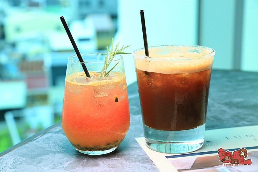 【台南美食】台南唯一空中花園用餐環境！台南美術館2館一覽台南夜景的好去處：美。食光 Lumière餐酒館 - 熱血玩台南。跳躍新世界