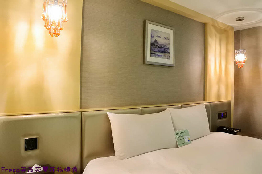 台中飯店【世聯商旅】素雅新穎質感設計.餐廳聚餐交通便利的住宿飯店.文心崇德捷運站走路就到│文心國小│台中旅宿 - Fresa芙芮莎♥莎旅憶食