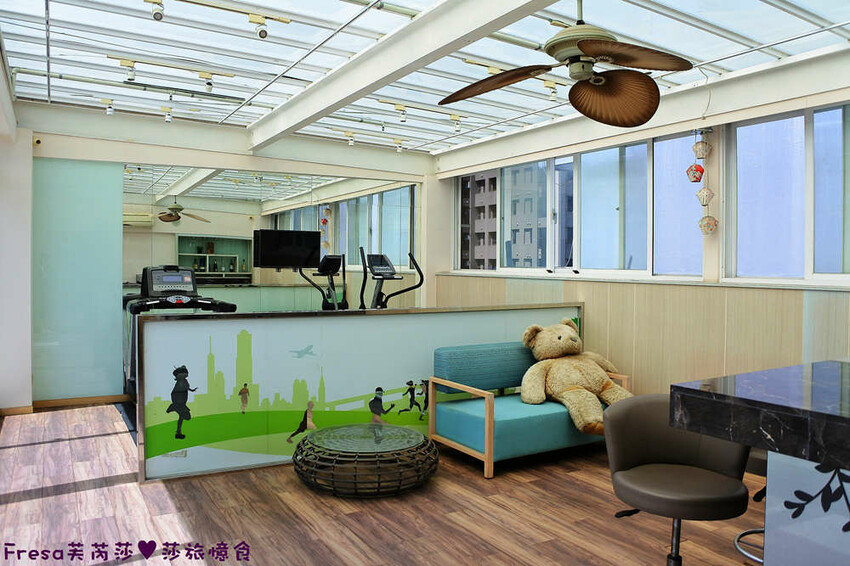 台中飯店【世聯商旅】素雅新穎質感設計.餐廳聚餐交通便利的住宿飯店.文心崇德捷運站走路就到│文心國小│台中旅宿 - Fresa芙芮莎♥莎旅憶食