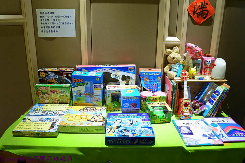 台中飯店【世聯商旅】素雅新穎質感設計.餐廳聚餐交通便利的住宿飯店.文心崇德捷運站走路就到│文心國小│台中旅宿 - Fresa芙芮莎♥莎旅憶食