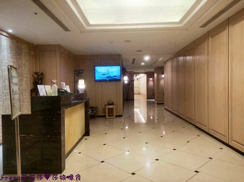 台中飯店【世聯商旅】素雅新穎質感設計.餐廳聚餐交通便利的住宿飯店.文心崇德捷運站走路就到│文心國小│台中旅宿 - Fresa芙芮莎♥莎旅憶食