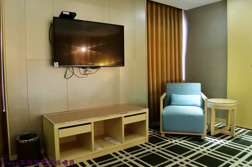 台中飯店【世聯商旅】素雅新穎質感設計.餐廳聚餐交通便利的住宿飯店.文心崇德捷運站走路就到│文心國小│台中旅宿 - Fresa芙芮莎♥莎旅憶食