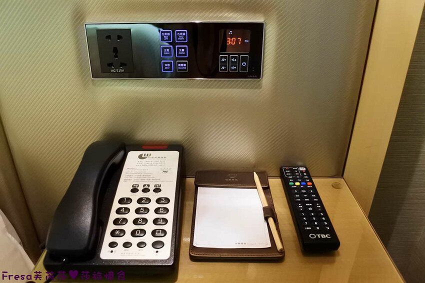 台中飯店【世聯商旅】素雅新穎質感設計.餐廳聚餐交通便利的住宿飯店.文心崇德捷運站走路就到│文心國小│台中旅宿 - Fresa芙芮莎♥莎旅憶食