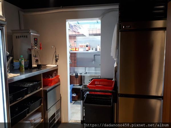 65103433_1192066257631465_2813278852476829696_n