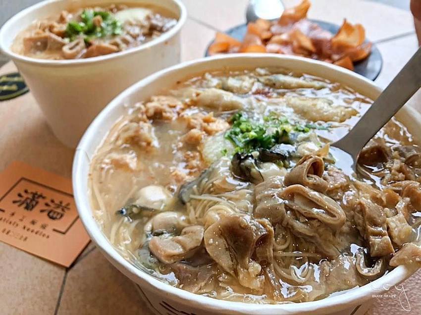 台中好市多旁的銅板美食，滿溢手工麵線