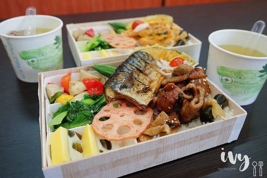 後廚手作餐盒|台中西區精緻平價便當，人氣雙拼厚片醃製梅花豬和新鮮鯖魚，一定要配超脆辣的菜脯，下飯又飽足！