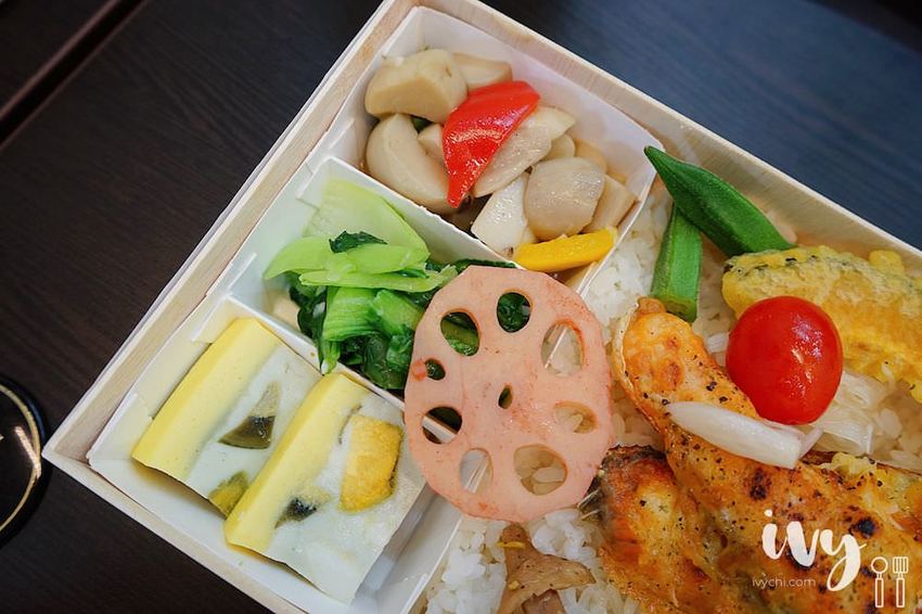 後廚手作餐盒|台中西區精緻平價便當，人氣雙拼厚片醃製梅花豬和新鮮鯖魚，一定要配超脆辣的菜脯，下飯又飽足！