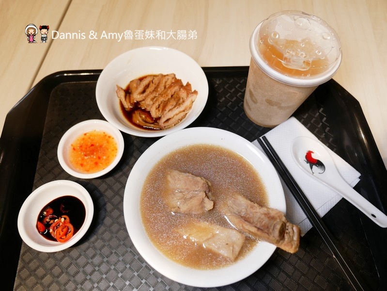 《新竹巨城新加坡美食》黃亞細肉骨茶新竹巨城店新開幕。不用飛新加坡也吃得到道地肉骨茶。內用免費加湯︱最新菜單用餐方式分享(影片)