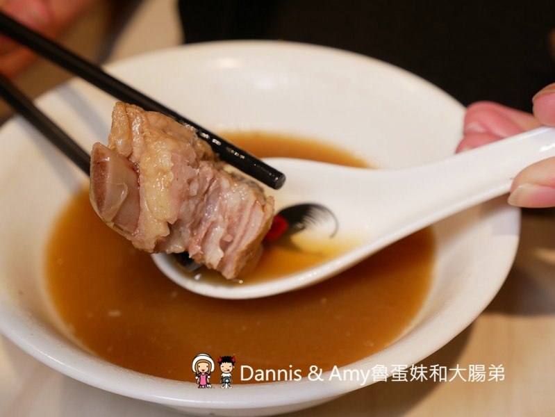 《新竹巨城新加坡美食》黃亞細肉骨茶新竹巨城店新開幕。不用飛新加坡也吃得到道地肉骨茶。內用免費加湯︱最新菜單用餐方式分享(影片)