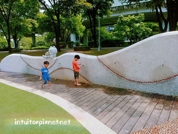 華山大草原遊戲場清洗區.jpg 華山大草原遊戲場清洗區.jpg