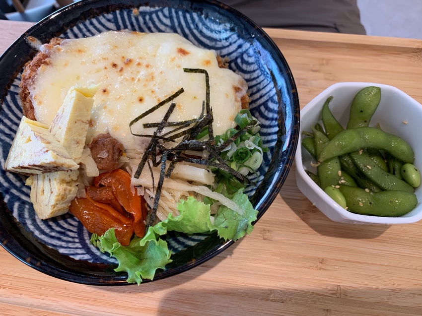 起司豬排丼