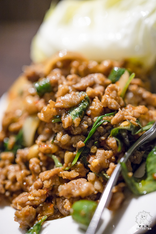 泰獅泰式料理|台北中正北車食記|地表最浮誇的月亮蝦餅厚度,藏身於極度隱密小巷的平價泰式料理,CP超高大推薦 - 卡爾茗 C.L.M.