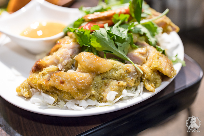 泰獅泰式料理|台北中正北車食記|地表最浮誇的月亮蝦餅厚度,藏身於極度隱密小巷的平價泰式料理,CP超高大推薦 - 卡爾茗 C.L.M.